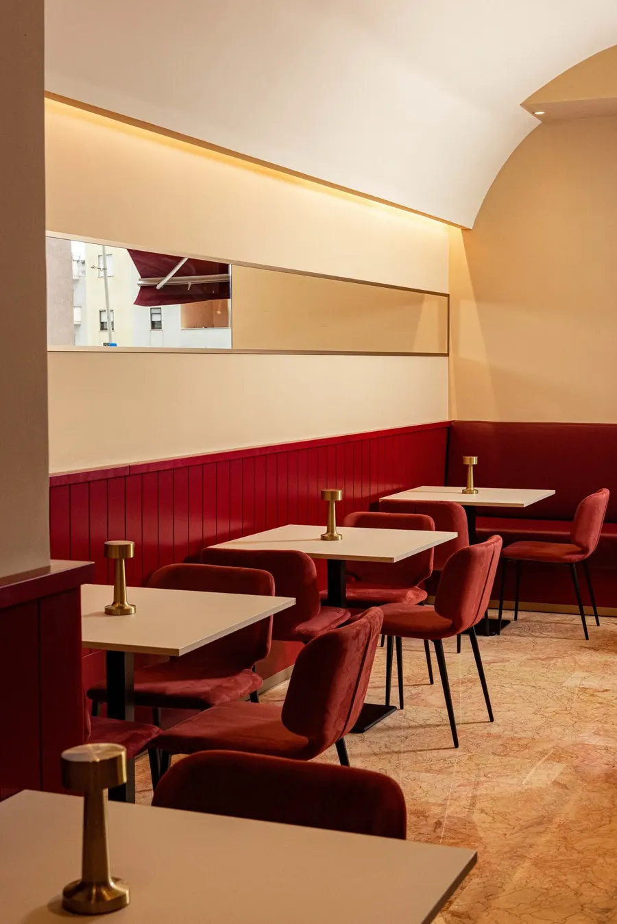 La sala di Pasticceria Lisita